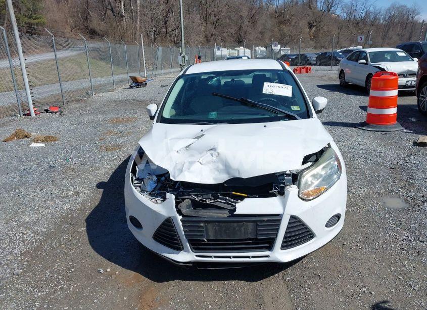 Photo 12 of 2014 Ford Focus SE (VIN 1FADP3F28EL258737)