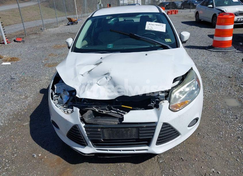 Photo 6 of 2014 Ford Focus SE (VIN 1FADP3F28EL258737)