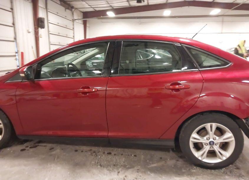 Photo 15 of 2014 Ford Focus SE (VIN 1FADP3F28EL281659)
