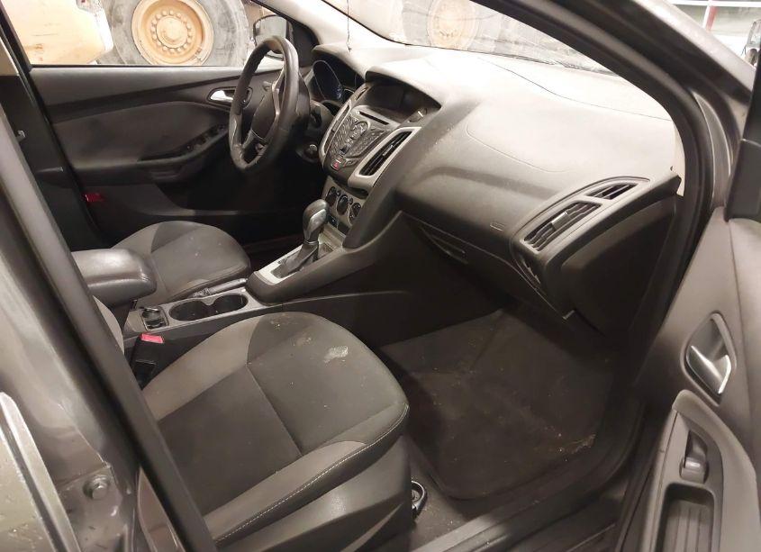 Photo 5 of 2014 Ford Focus SE (VIN 1FADP3F28EL284027)