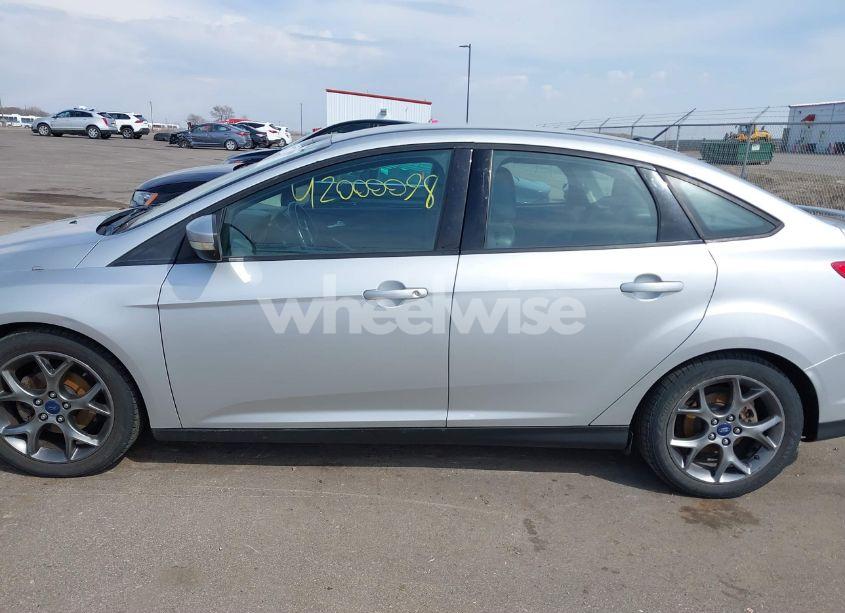 Photo 14 of 2014 Ford Focus SE (VIN 1FADP3F28EL302607)