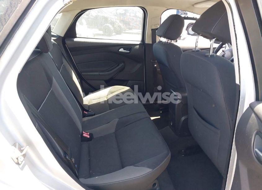 Photo 8 of 2014 Ford Focus SE (VIN 1FADP3F28EL306446)