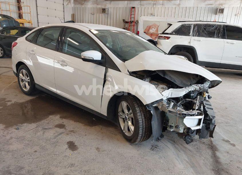 2014 Ford Focus SE (VIN 1FADP3F28EL313719) main photo