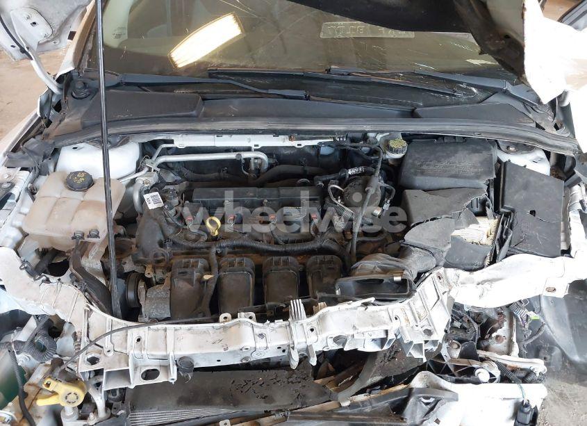 Photo 10 of 2014 Ford Focus SE (VIN 1FADP3F28EL313719)