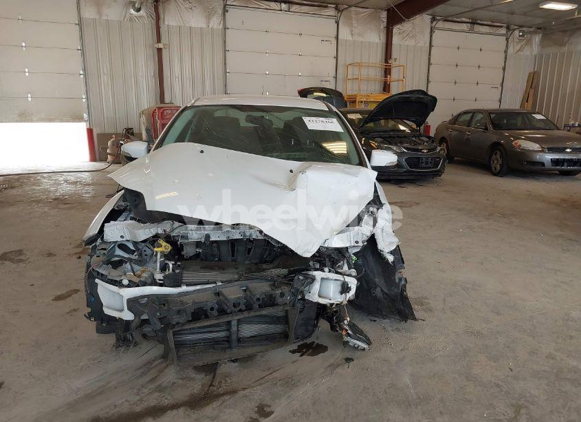 Photo 12 of 2014 Ford Focus SE (VIN 1FADP3F28EL313719)