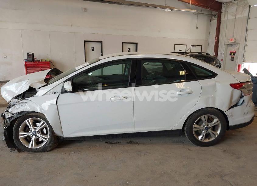 Photo 14 of 2014 Ford Focus SE (VIN 1FADP3F28EL313719)