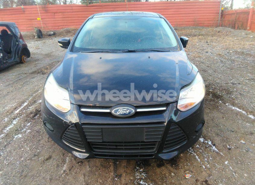 Photo 12 of 2014 Ford Focus SE (VIN 1FADP3F28EL315311)