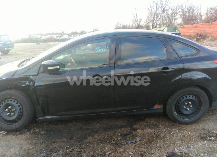 Photo 14 of 2014 Ford Focus SE (VIN 1FADP3F28EL315311)