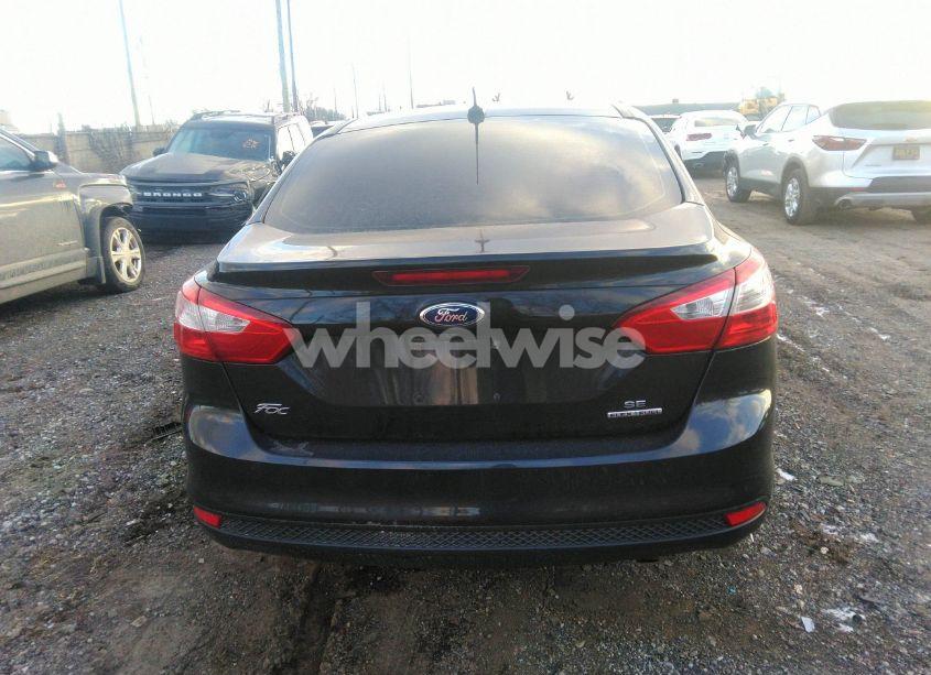 Photo 16 of 2014 Ford Focus SE (VIN 1FADP3F28EL315311)