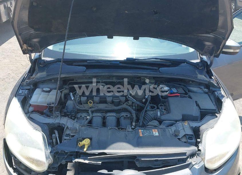 Photo 10 of 2014 Ford Focus SE (VIN 1FADP3F28EL336532)