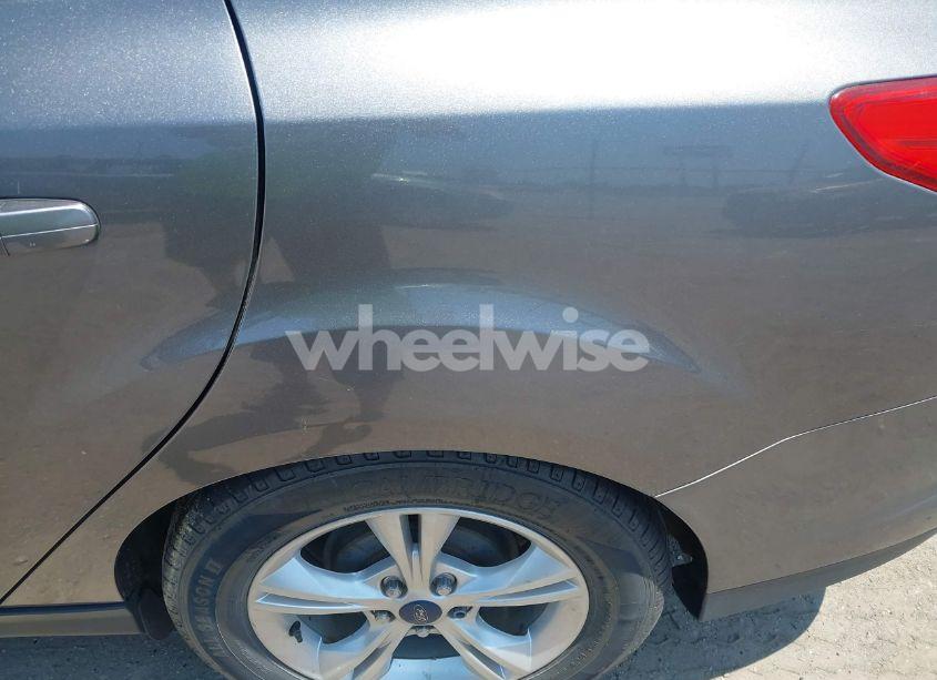 Photo 14 of 2014 Ford Focus SE (VIN 1FADP3F28EL336532)