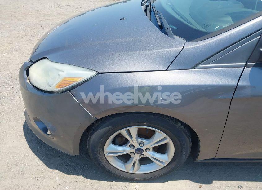 Photo 15 of 2014 Ford Focus SE (VIN 1FADP3F28EL336532)