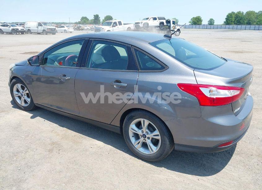 Photo 3 of 2014 Ford Focus SE (VIN 1FADP3F28EL336532)