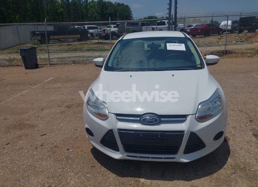 Photo 6 of 2014 Ford Focus SE (VIN 1FADP3F28EL339043)