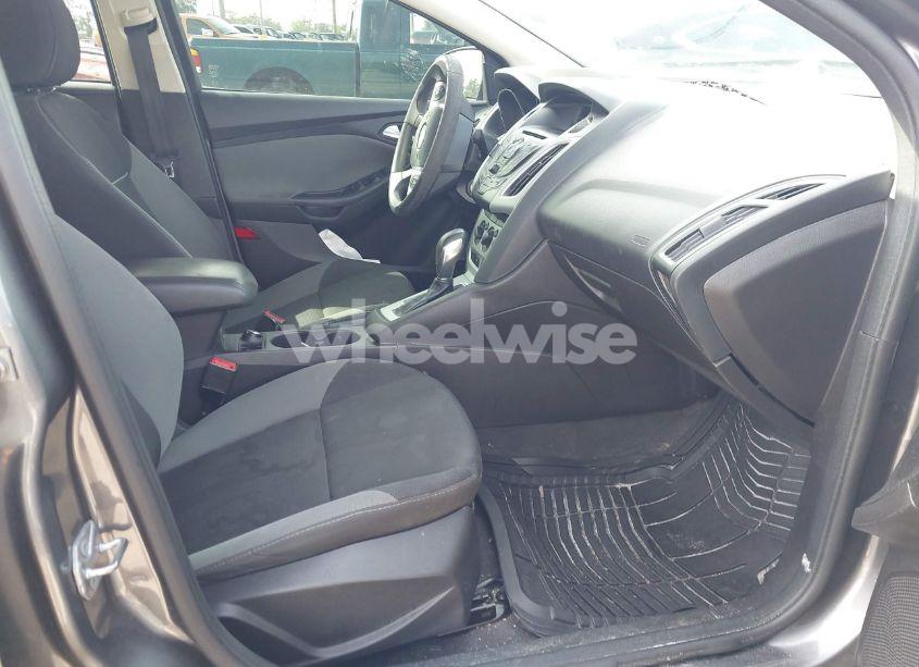 Photo 5 of 2014 Ford Focus SE (VIN 1FADP3F28EL339107)