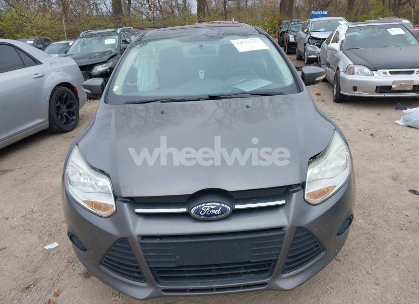 Photo 12 of 2014 Ford Focus SE (VIN 1FADP3F28EL347711)