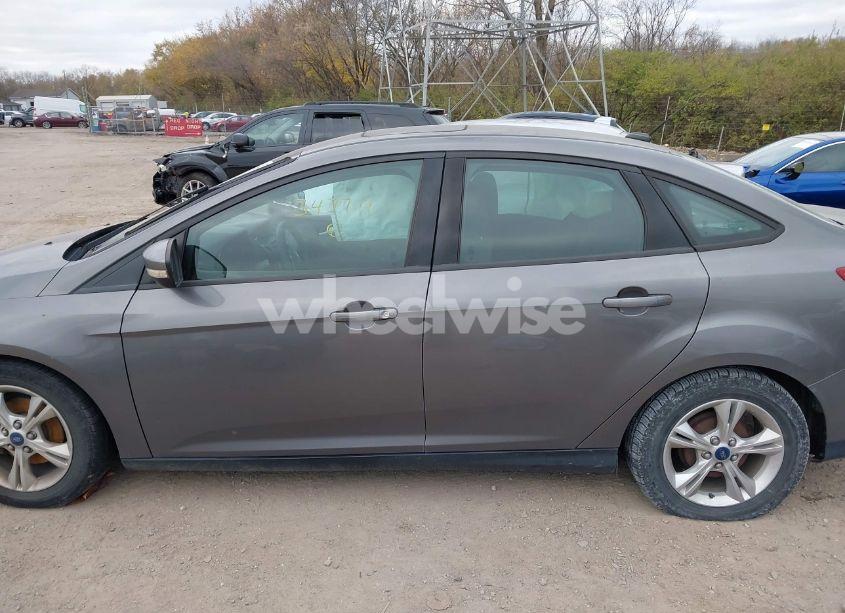 Photo 14 of 2014 Ford Focus SE (VIN 1FADP3F28EL347711)