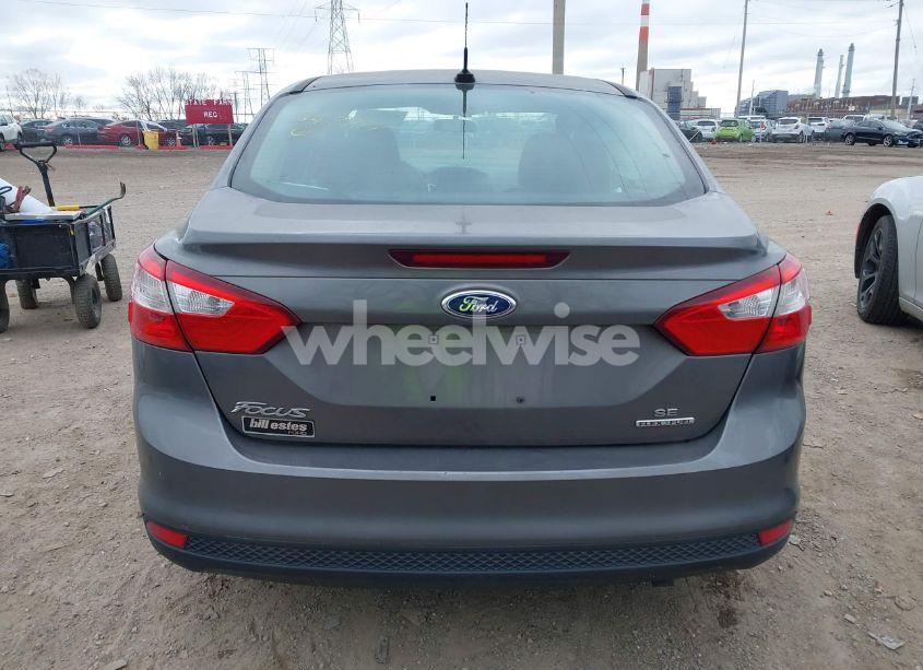 Photo 16 of 2014 Ford Focus SE (VIN 1FADP3F28EL347711)