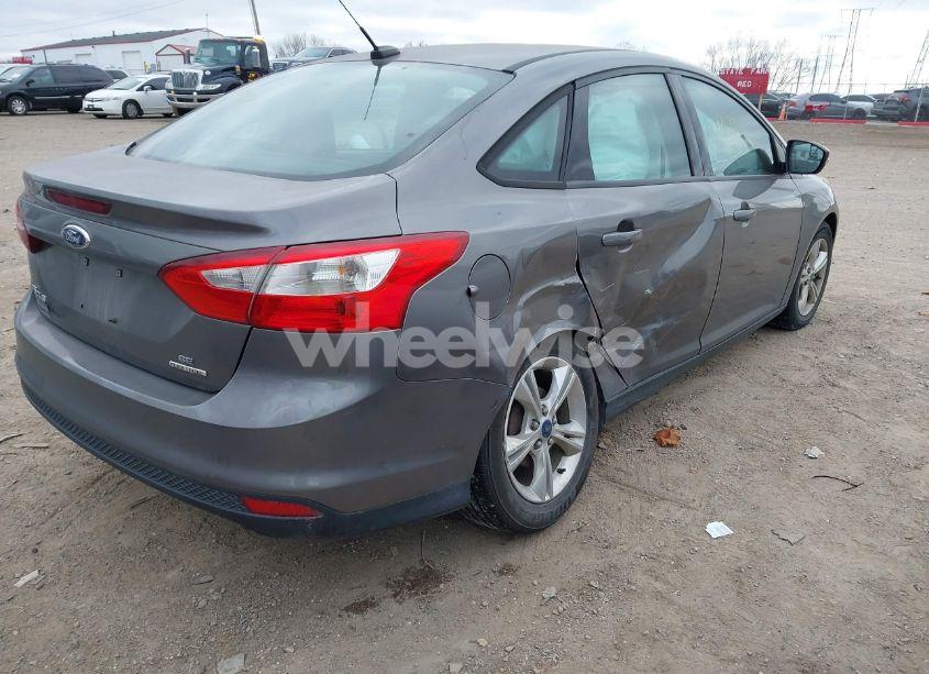 Photo 4 of 2014 Ford Focus SE (VIN 1FADP3F28EL347711)