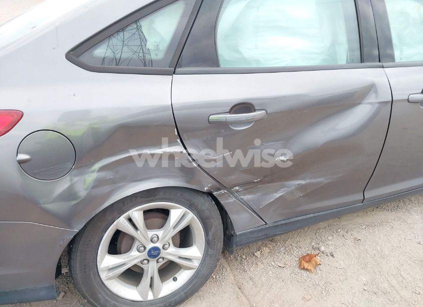 Photo 6 of 2014 Ford Focus SE (VIN 1FADP3F28EL347711)