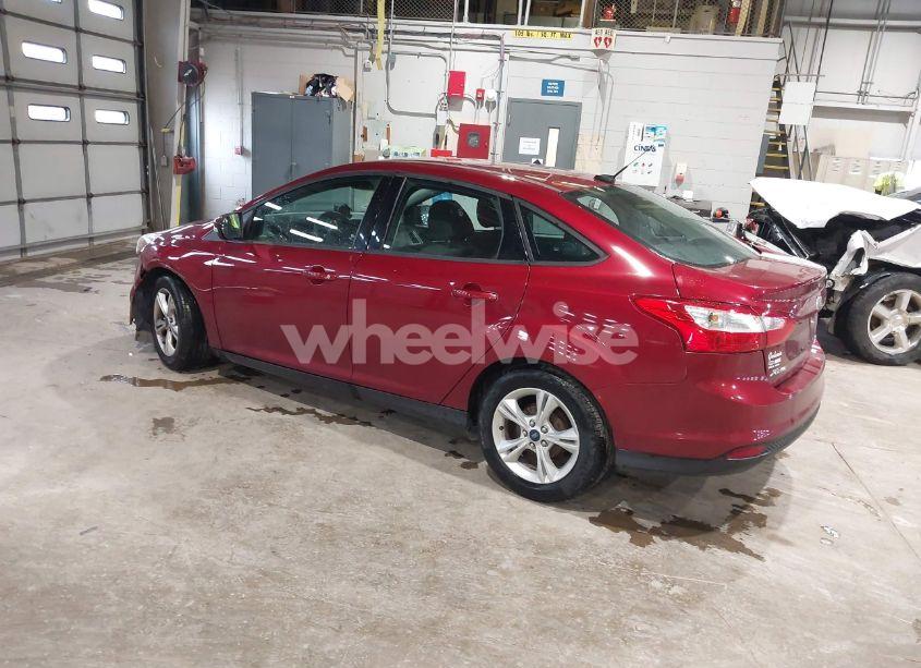 Photo 3 of 2014 Ford Focus SE (VIN 1FADP3F28EL354593)