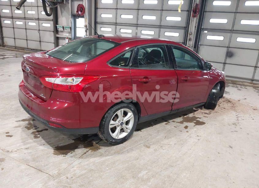 Photo 4 of 2014 Ford Focus SE (VIN 1FADP3F28EL354593)
