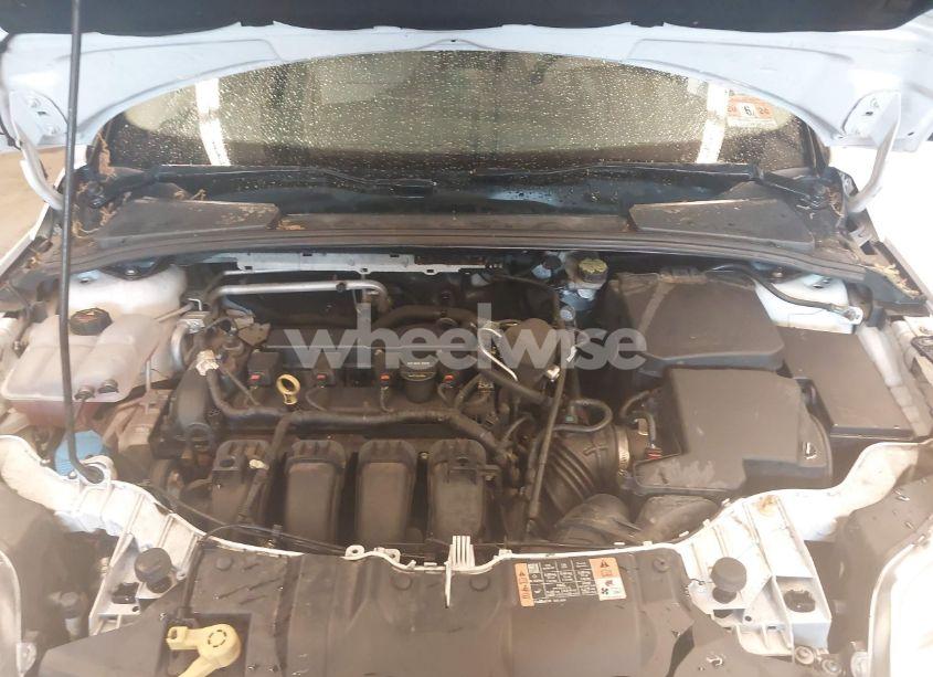 Photo 10 of 2014 Ford Focus SE (VIN 1FADP3F28EL359258)