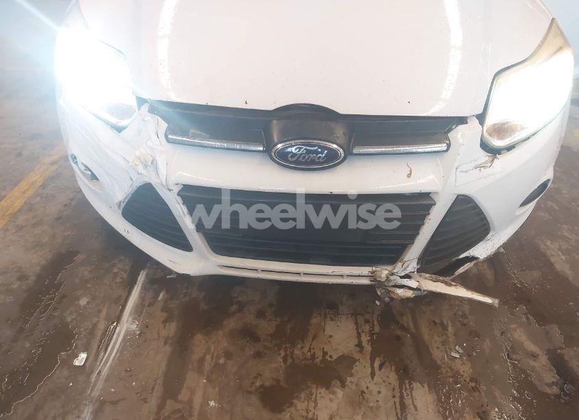 Photo 6 of 2014 Ford Focus SE (VIN 1FADP3F28EL359258)