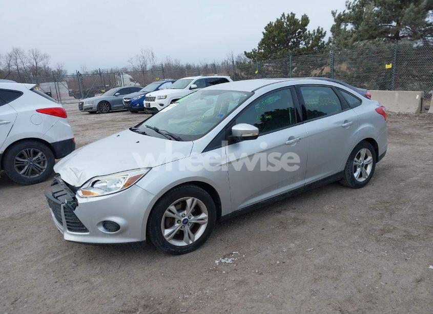 Photo 2 of 2014 Ford Focus SE (VIN 1FADP3F28EL369367)
