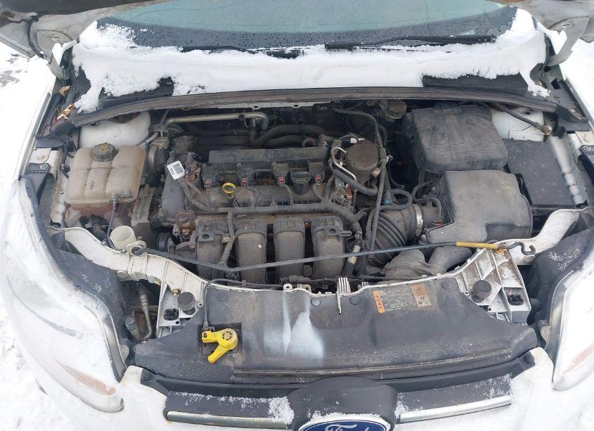 Photo 10 of 2014 Ford Focus SE (VIN 1FADP3F28EL371300)