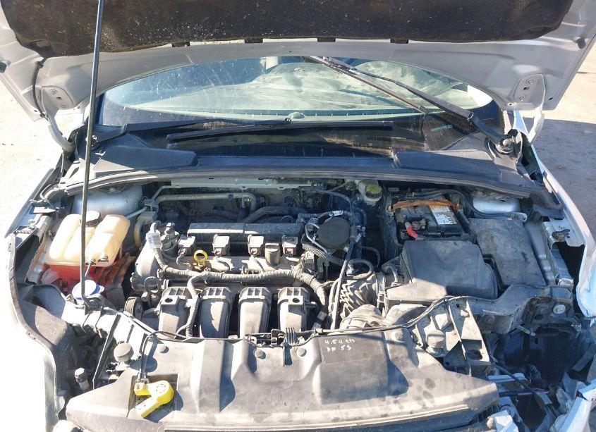 Photo 10 of 2014 Ford Focus SE (VIN 1FADP3F28EL393930)