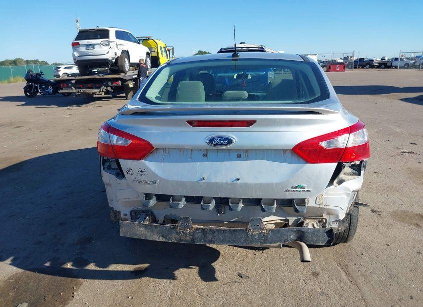 Photo 6 of 2014 Ford Focus SE (VIN 1FADP3F28EL393930)