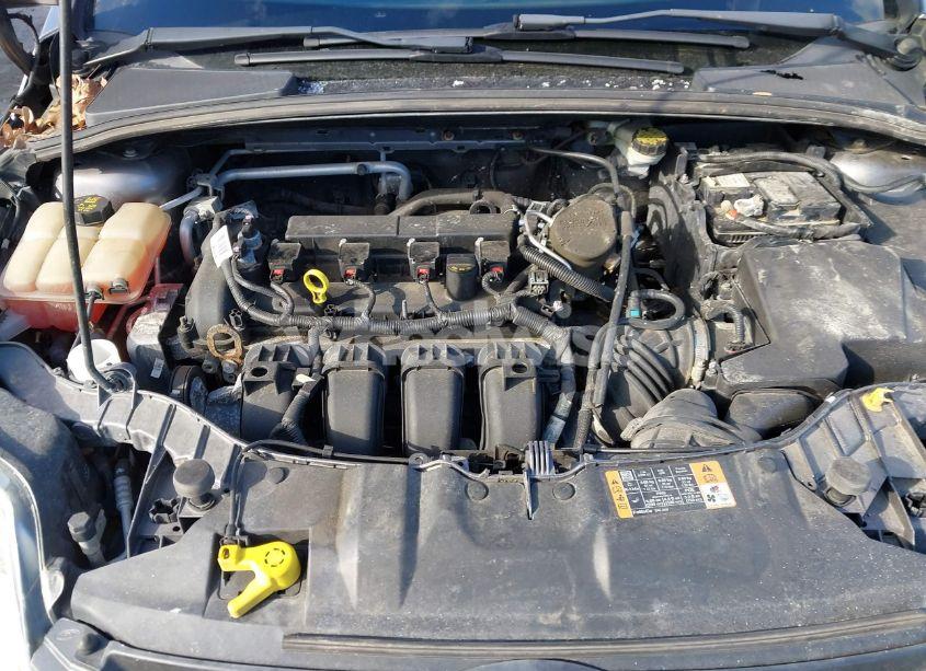 Photo 10 of 2014 Ford Focus SE (VIN 1FADP3F28EL424707)