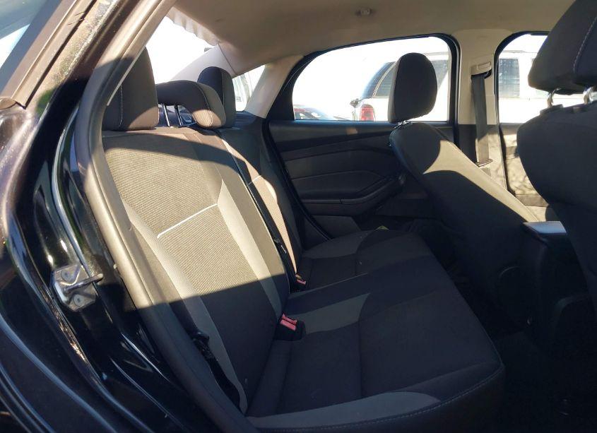 Photo 8 of 2014 Ford Focus SE (VIN 1FADP3F28EL431074)