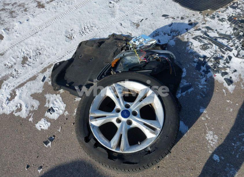 Photo 12 of 2014 Ford Focus SE (VIN 1FADP3F28EL431706)