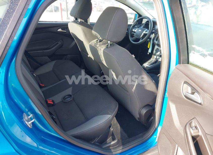 Photo 8 of 2014 Ford Focus SE (VIN 1FADP3F28EL431706)