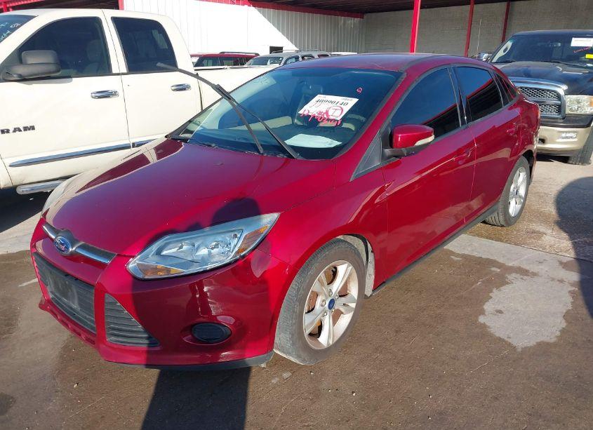 Photo 2 of 2014 Ford Focus SE (VIN 1FADP3F28EL440602)