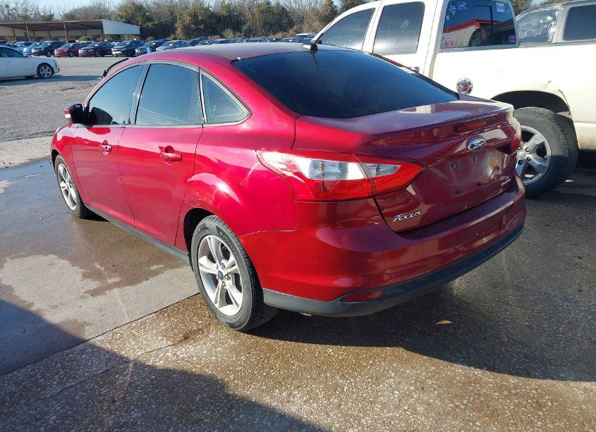 Photo 3 of 2014 Ford Focus SE (VIN 1FADP3F28EL440602)