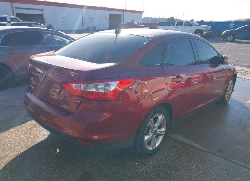 Photo 4 of 2014 Ford Focus SE (VIN 1FADP3F28EL440602)