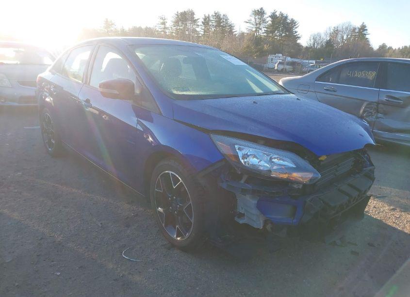 2014 Ford Focus SE (VIN 1FADP3F28EL456704) main photo