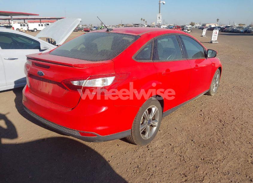 Photo 4 of 2014 Ford Focus SE (VIN 1FADP3F28EL460946)