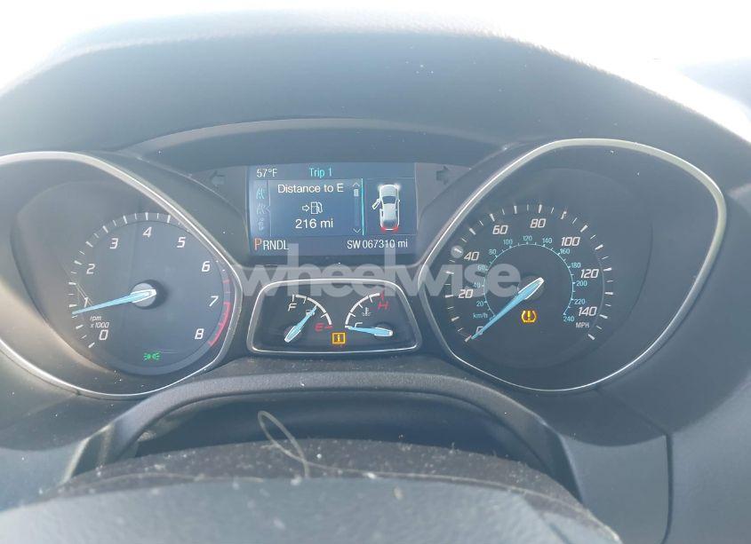 Photo 7 of 2014 Ford Focus SE (VIN 1FADP3F28EL460946)