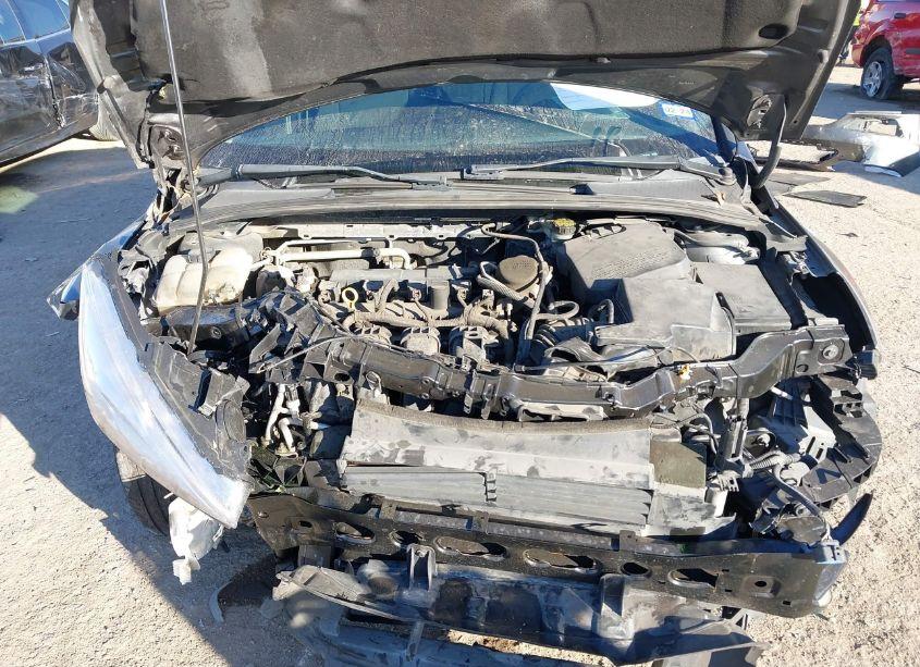 Photo 10 of 2015 Ford Focus SE (VIN 1FADP3F28FL207336)