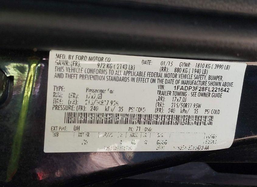 Photo 9 of 2015 Ford Focus SE (VIN 1FADP3F28FL221642)