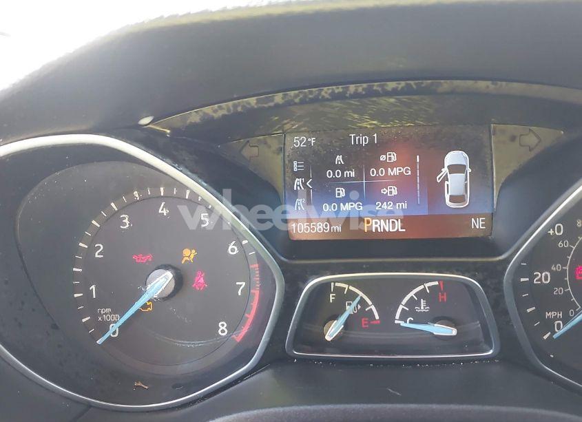 Photo 15 of 2015 Ford Focus SE (VIN 1FADP3F28FL230678)