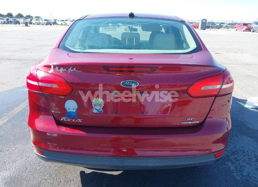 Photo 16 of 2015 Ford Focus SE (VIN 1FADP3F28FL230678)