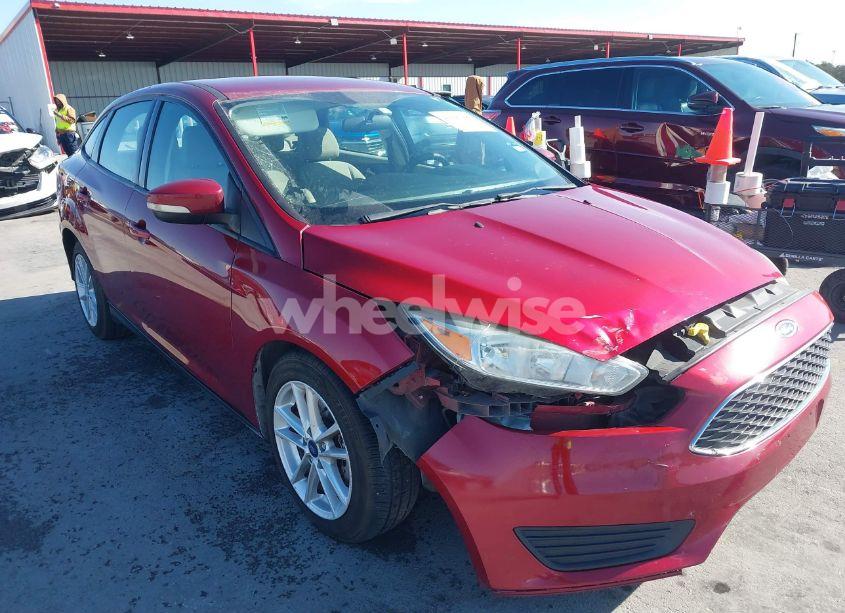 Photo 6 of 2015 Ford Focus SE (VIN 1FADP3F28FL230678)