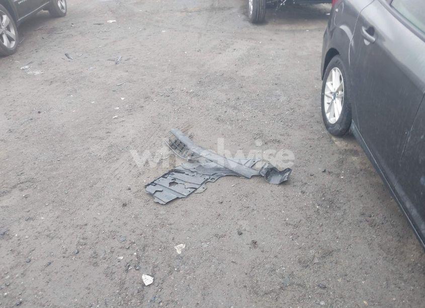 Photo 12 of 2015 Ford Focus SE (VIN 1FADP3F28FL247254)