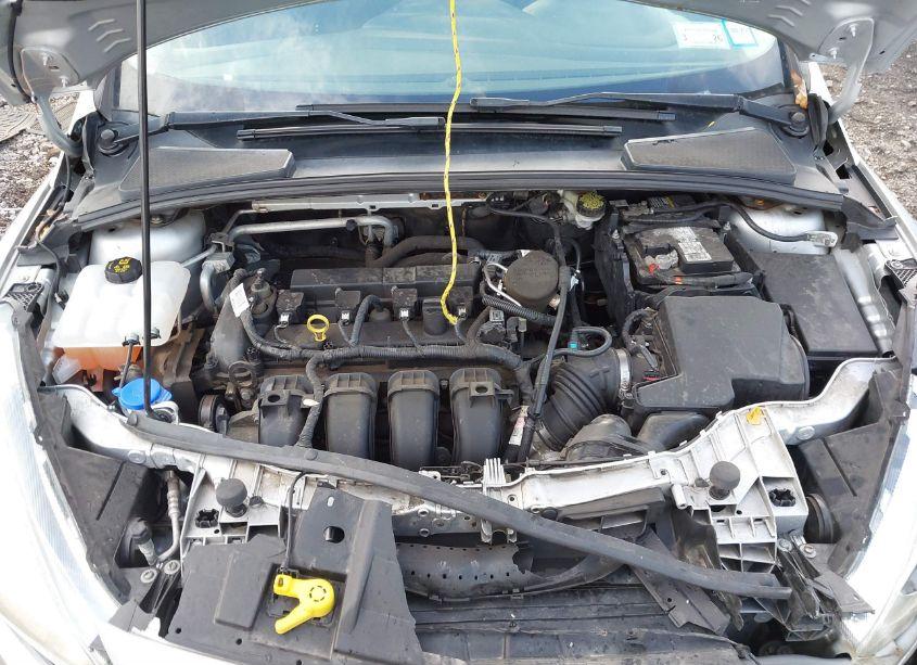 Photo 10 of 2015 Ford Focus SE (VIN 1FADP3F28FL247707)