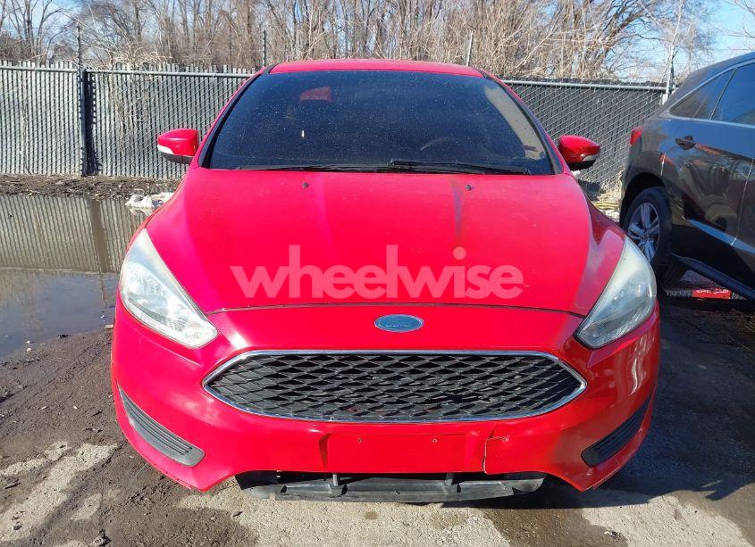 Photo 12 of 2015 Ford Focus SE (VIN 1FADP3F28FL287446)